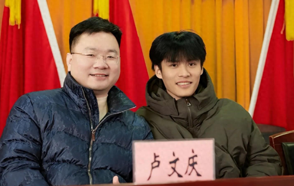 三只羊卢总录音门事件再掀热议!卓仕琳七老板删报警回执,大杨嫂删文,网友:吃瓜不停