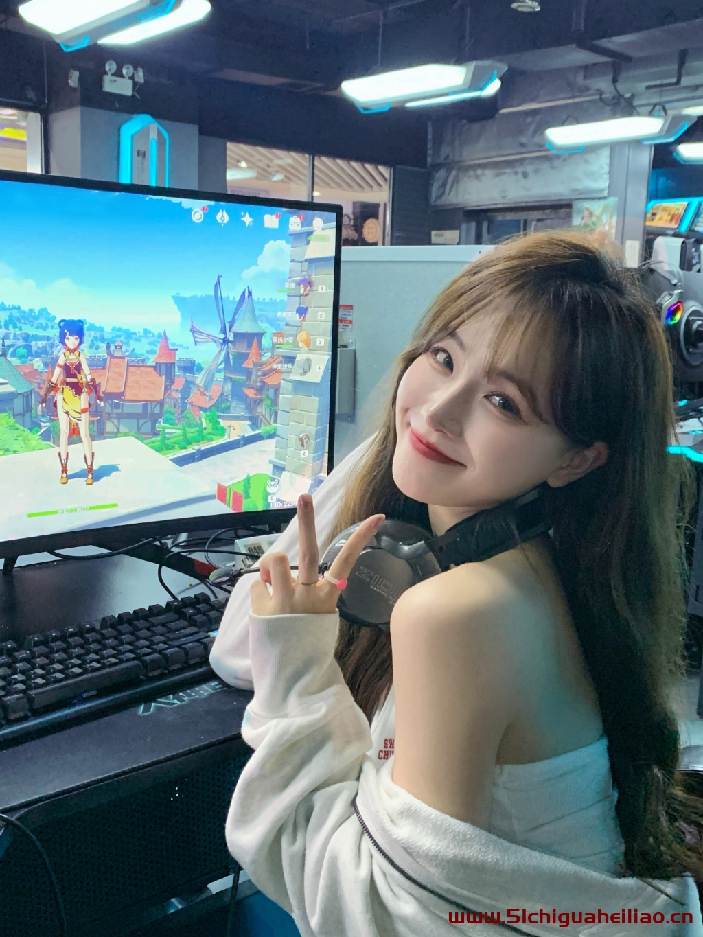 名牌艺校丑闻！上海戏剧舞蹈学院张凤莲私生活引热议