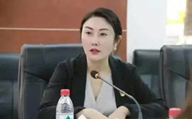 长沙女局长聊天记录外泄，网友直呼“不敢相信”！